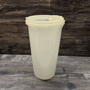 Vintage Tupperware 261-14 With Lid 563-19 Juice Container‎ Drink Carrier Storage